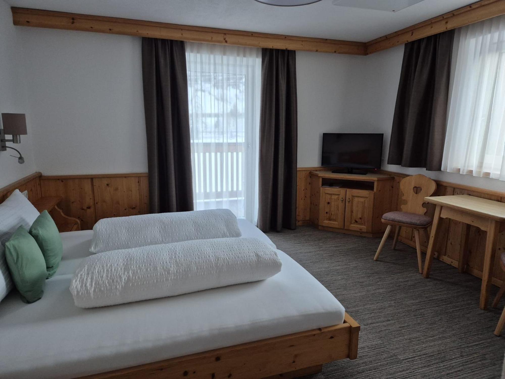 Viktors Apartments ซังคท์อันทอนอัมอาร์ลแบร์ก ภายนอก รูปภาพ